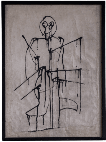 Disegno monocromo di una figura umana stilizzata in piedi, tracciata con linee nere colanti che formano un corpo avvolto da fasce diagonali, su fondo di tela grezza entro una cornice nera.
