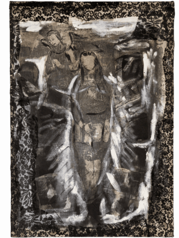 Collage scuro con figura femminile al centro, dal volto cancellato, circondata da altre figure sacre e campiture pittoriche bianche, incorniciato da un bordo di pizzo nero.