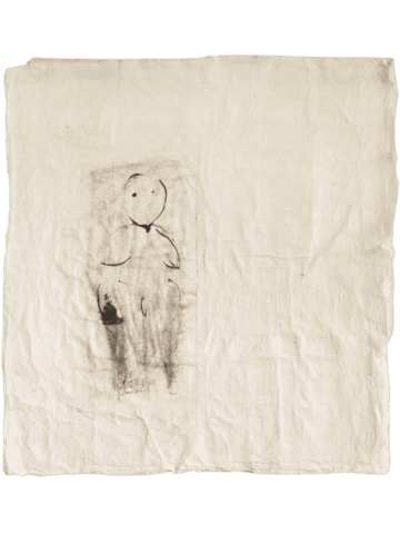 Disegno minimalista su ampia carta bianca spiegazzata, con una piccola figura nuda appena abbozzata al centro, delineata da pochi tratti neri sfumati che suggeriscono testa, busto e un accenno di sesso femminile.