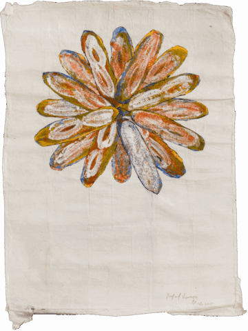 Grande fiore centrale su fondo bianco, composto da molti petali oblunghi arancioni, gialli e blu sovrapposti, ognuno con interno biancastro che richiama la forma di una vulva stilizzata.